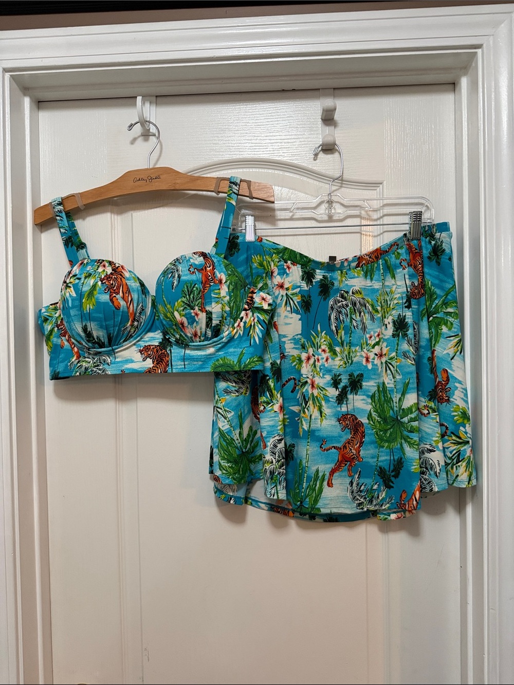 Torrid tropical tiger swim set top size 1X bottoms size 2X new without tag